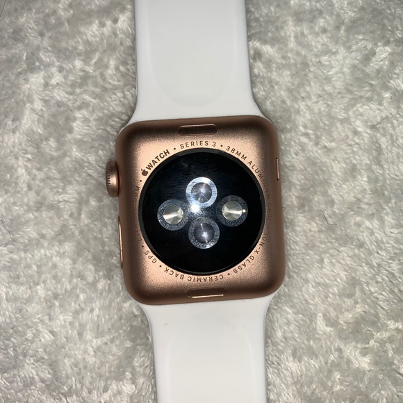 Apple watch series 3 (gps,38mm)MAKE OFFER - Picture 4 of 4